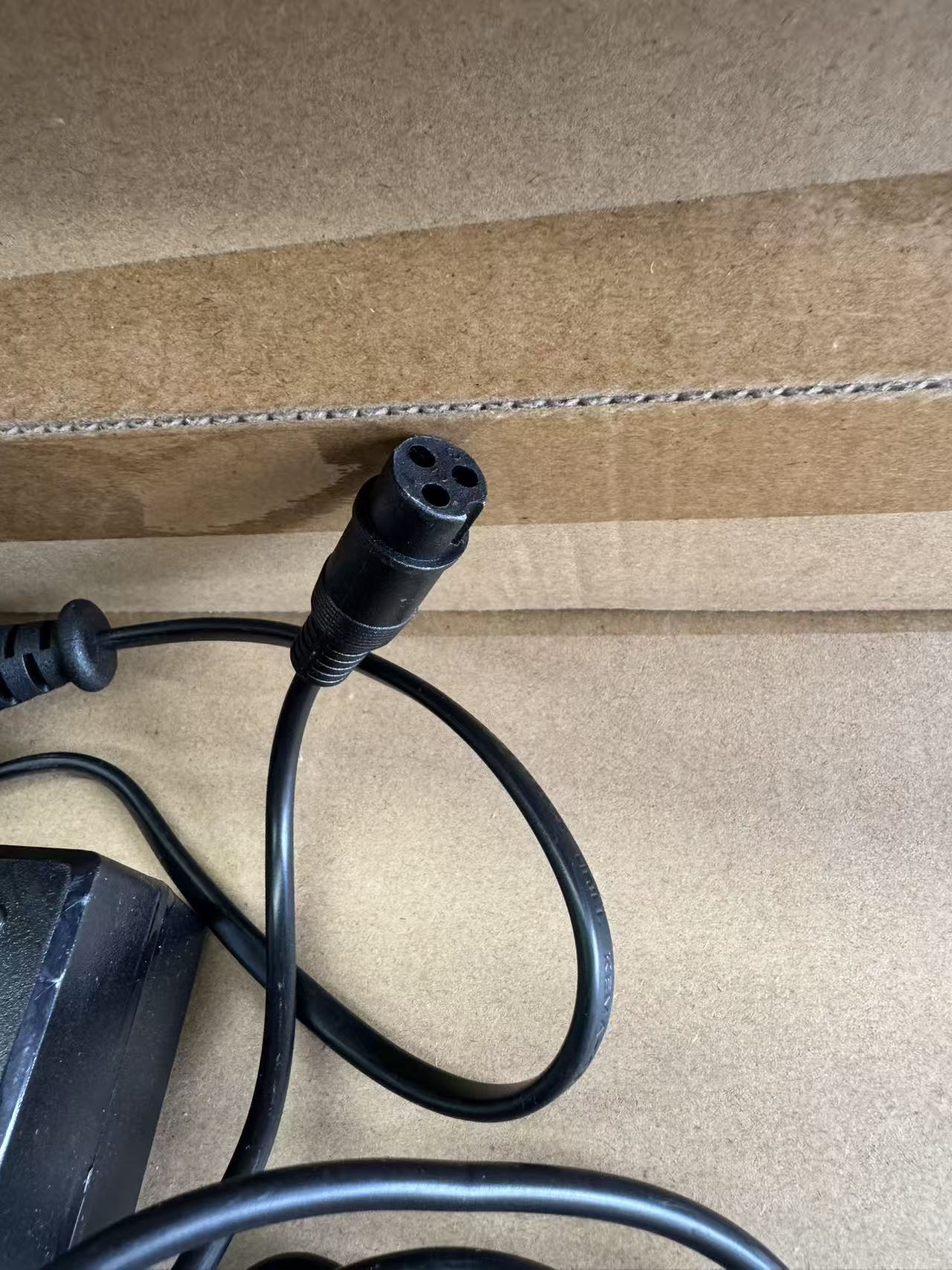 54.6V 2A Battery Charger for 48V E-Scooters – Compatible with Forever Cycling T4, T4 Dual Motor & T8 | Global-Mark Certified (AS/NZS 60335.2.29:2017)